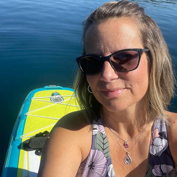 Meet your Posher, Erin… - Picture 3 of 6